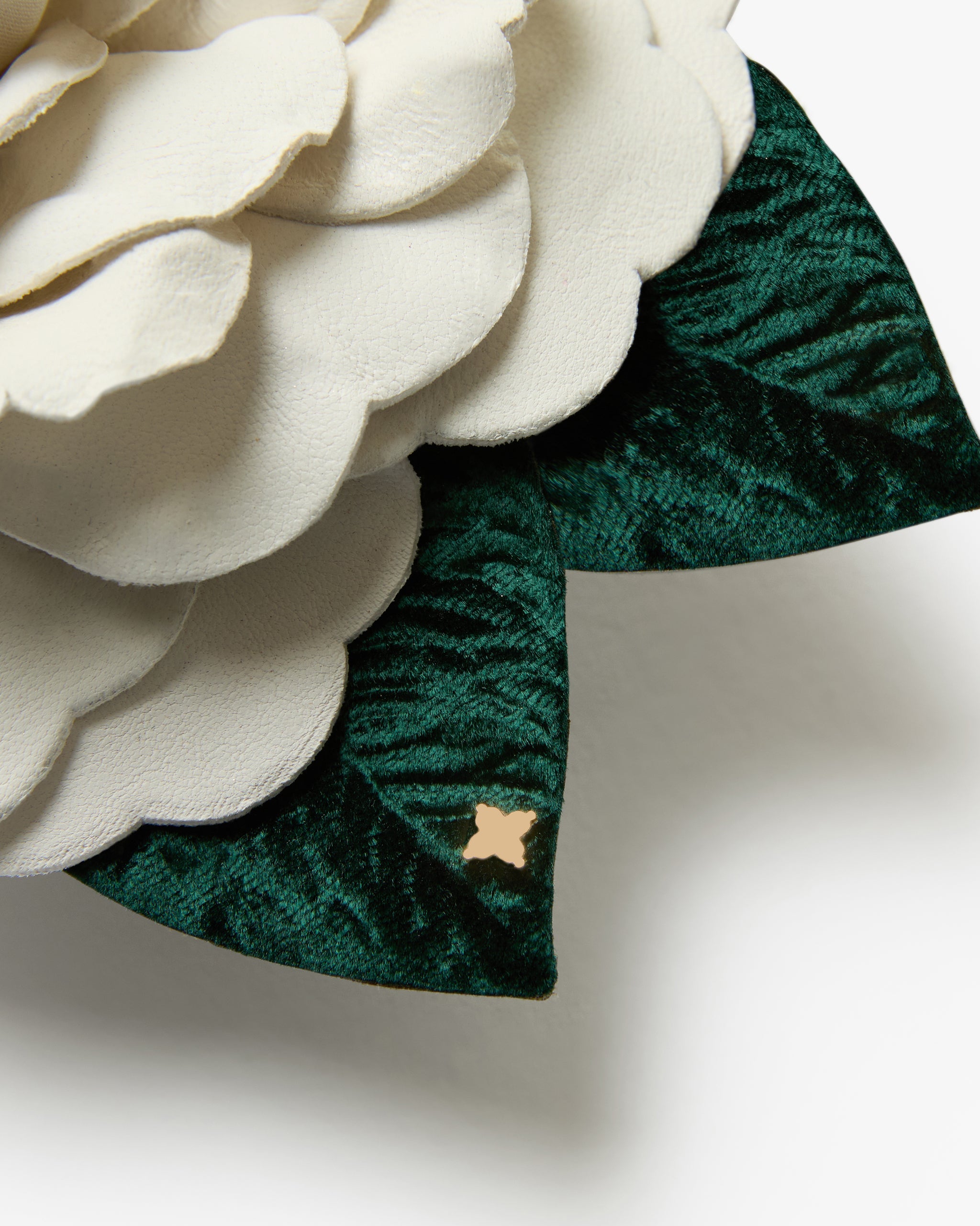 The White Gardenia